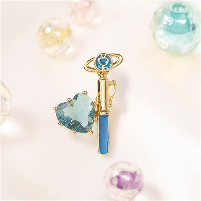 Broszka Sailor Moon, przypinka – Sailor Moon Wand recenzja i cena